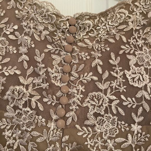 Formal Dress - Picture 3 of 6